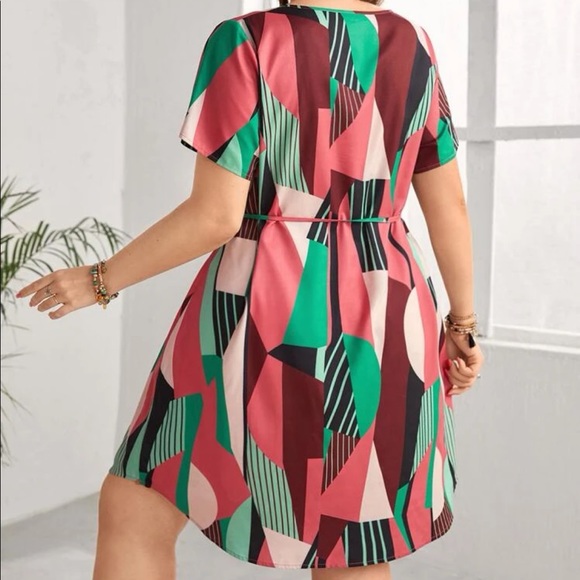 Boho Plus Size Geo Abstract Print Button through Dress - Picture 2 of 14